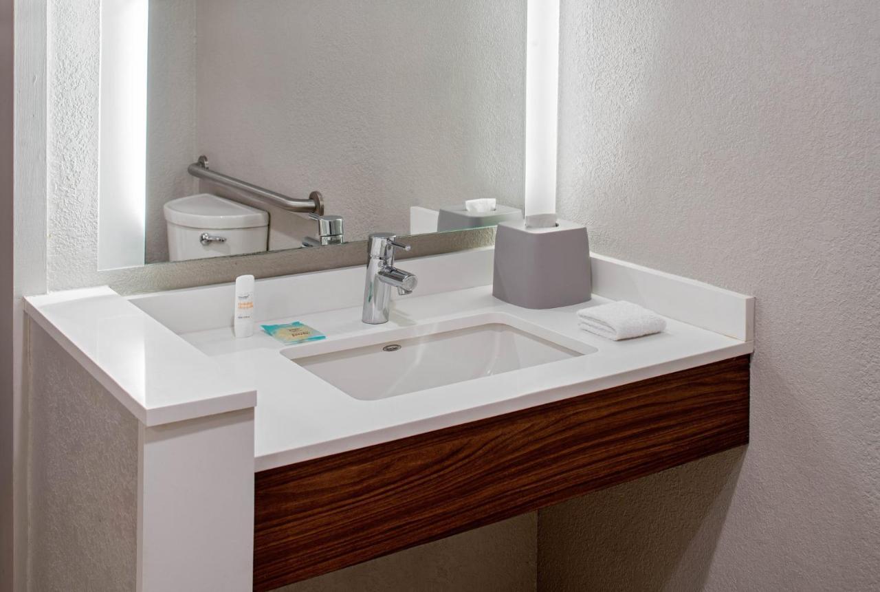 Holiday Inn Express New Orleans Downtown By Ihg Экстерьер фото