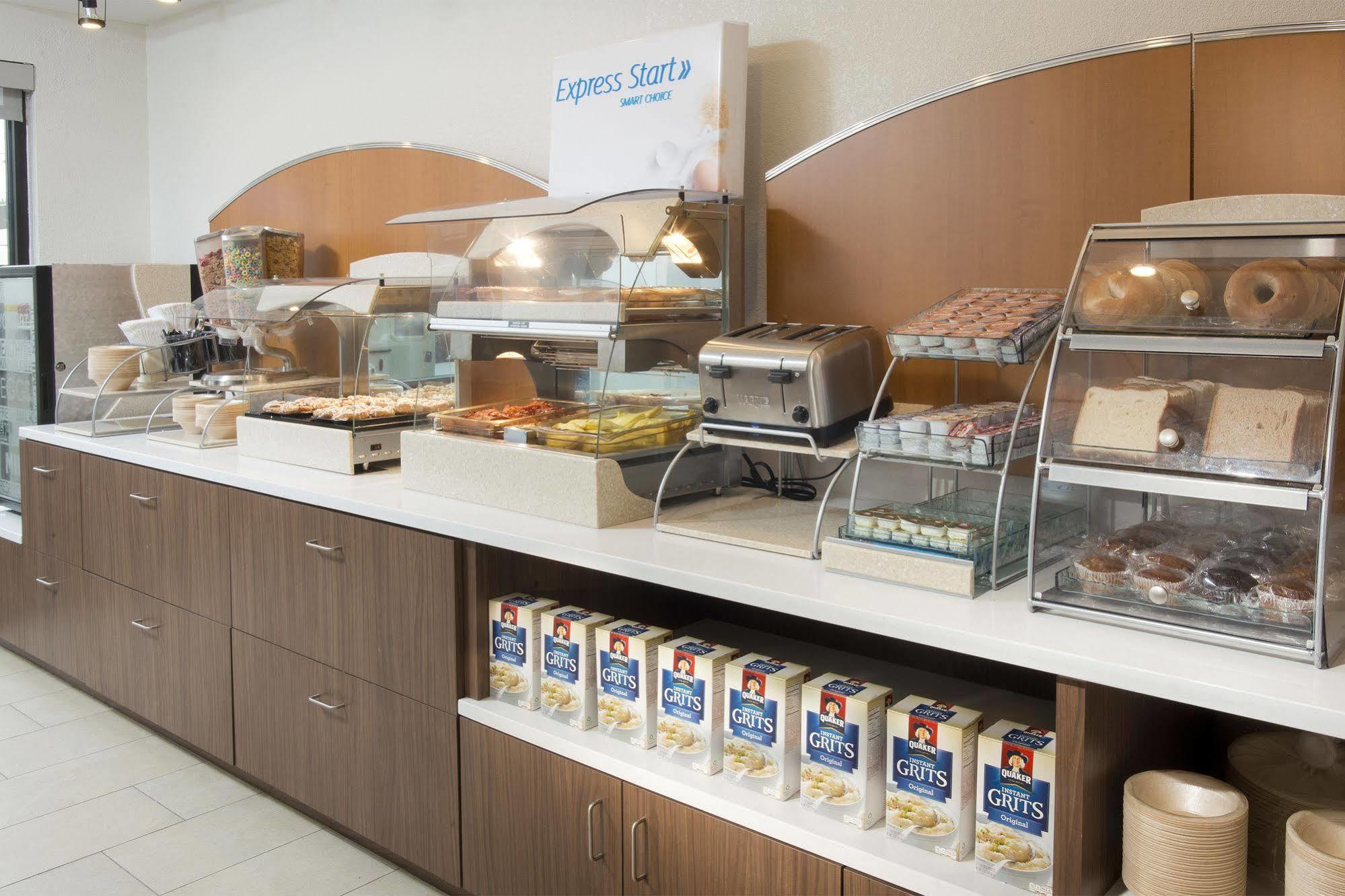 Holiday Inn Express New Orleans Downtown By Ihg Экстерьер фото
